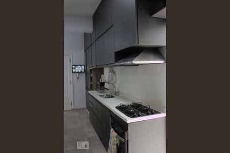 Cozinha de apartamento à venda com 3 quartos, 108m² em Bom Retiro, São Paulo