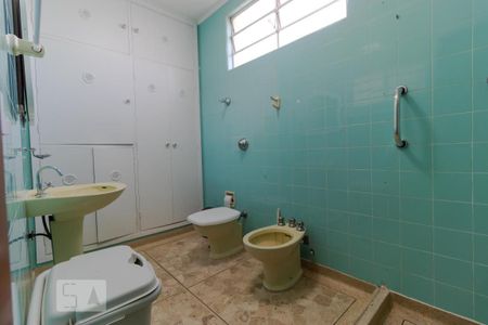 Banheiro 02 de apartamento para alugar com 3 quartos, 162m² em Centro, Campinas