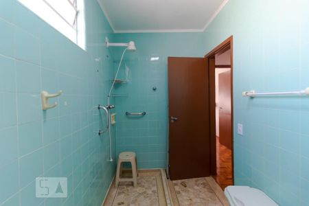 Banheiro 02 de apartamento para alugar com 3 quartos, 162m² em Centro, Campinas