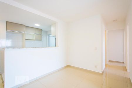 Sala de apartamento para alugar com 3 quartos, 77m² em Vila Floresta, Santo André