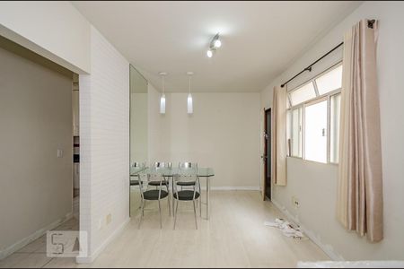 Sala de apartamento para alugar com 2 quartos, 70m² em Caiçara-adelaide, Belo Horizonte