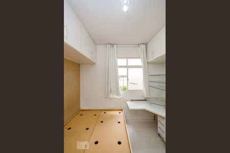 Quarto 1 de apartamento para alugar com 2 quartos, 70m² em Caiçara-adelaide, Belo Horizonte