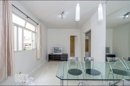 Sala de apartamento para alugar com 2 quartos, 70m² em Caiçara-adelaide, Belo Horizonte