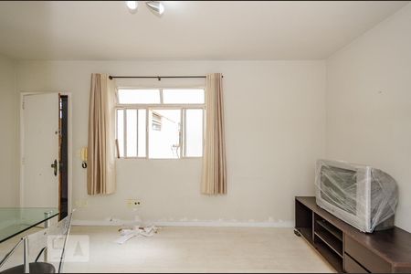 Sala de apartamento para alugar com 2 quartos, 70m² em Caiçara-adelaide, Belo Horizonte