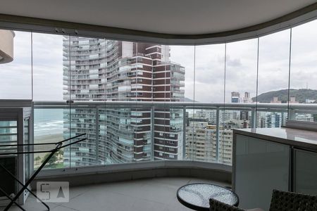 Sacada de apartamento para alugar com 1 quarto, 45m² em Gonzaga, Santos