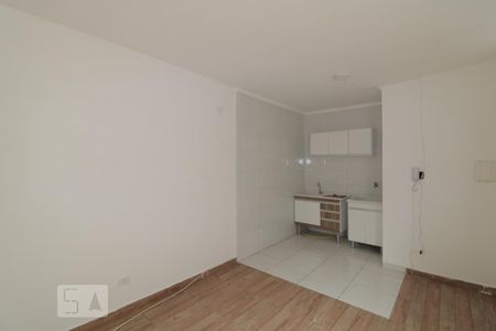 Sala e Cozinha  de casa para alugar com 1 quarto, 45m² em Vila Sao Geraldo, São Paulo