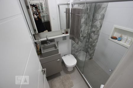 Banheiro de apartamento para alugar com 1 quarto, 40m² em Vila Isabel, Rio de Janeiro