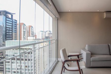 Varanda da Sala de apartamento para alugar com 2 quartos, 80m² em Vila Nova Conceição, São Paulo