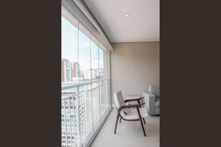 Varanda da Sala de apartamento para alugar com 2 quartos, 80m² em Vila Nova Conceição, São Paulo