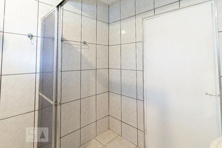 Banheiro de casa para alugar com 2 quartos, 70m² em Santa Maria, Osasco