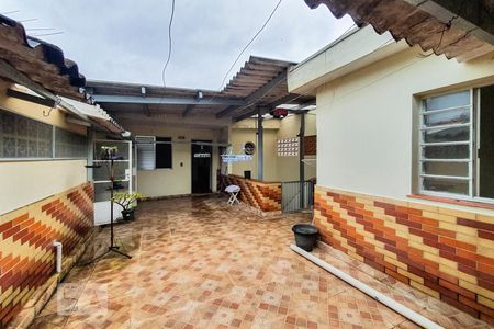 Casa à venda com 4 quartos, 350m² em Vila Liviero, São Paulo