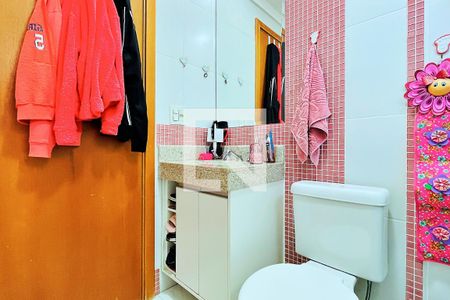 Apartamento à venda com 127m², 3 quartos e 3 vagas Apartamento à venda com 127m², 3 quartos e 3 vagasBanheiro da Suíte 2