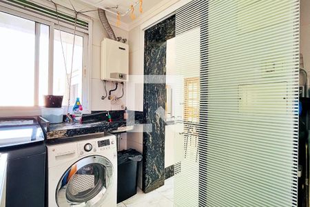 Apartamento à venda com 127m², 3 quartos e 3 vagas Apartamento à venda com 127m², 3 quartos e 3 vagasÁrea de Serviço