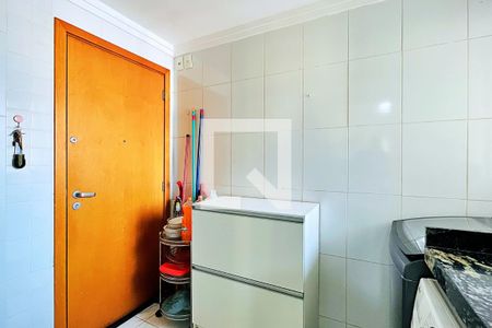 Apartamento à venda com 127m², 3 quartos e 3 vagas Apartamento à venda com 127m², 3 quartos e 3 vagasÁrea de Serviço