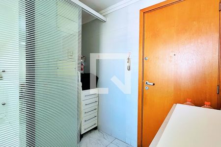 Apartamento à venda com 127m², 3 quartos e 3 vagas Apartamento à venda com 127m², 3 quartos e 3 vagasÁrea de Serviço
