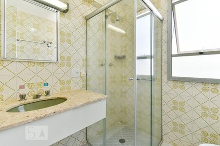 Banheiro de apartamento à venda com 1 quarto, 45m² em Vila Buarque, São Paulo