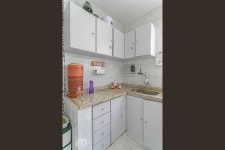 Cozinha de apartamento para alugar com 2 quartos, 62m² em Santa Terezinha, Belo Horizonte