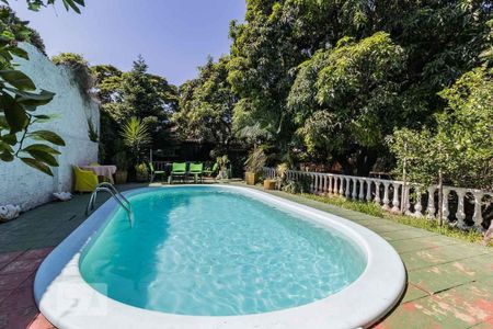 Piscina de casa à venda com 4 quartos, 200m² em Santa Tereza, Porto Alegre