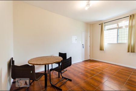 Sala de apartamento para alugar com 2 quartos, 70m² em Embaré, Santos