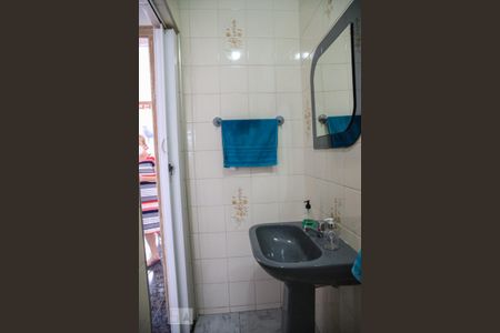 Casa à venda com 170m², 4 quartos e 2 vagas Casa à venda com 170m², 4 quartos e 2 vagasLavabo