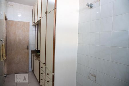 Casa à venda com 170m², 4 quartos e 2 vagas Casa à venda com 170m², 4 quartos e 2 vagasBanheiro