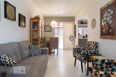 Sala de casa de condomínio à venda com 3 quartos, 100m² em Vargem Pequena, Rio de Janeiro