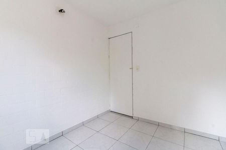 Quarto 2 de apartamento para alugar com 2 quartos, 58m² em Conjunto Residencial José Bonifácio, São Paulo