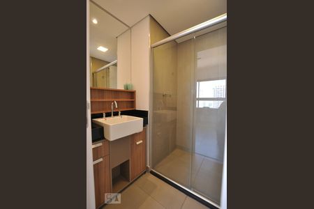 Banheiro de apartamento para alugar com 1 quarto, 26m² em Vila Mariana, São Paulo