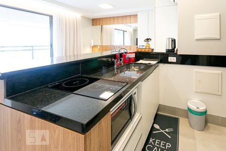 Cozinha de kitnet/studio para alugar com 1 quarto, 43m² em Sumarezinho, São Paulo