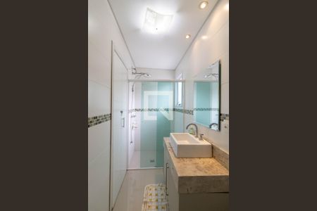 Banheiro Suíte 4 e 5 de casa à venda com 5 quartos, 263m² em Jardim Maia, Guarulhos