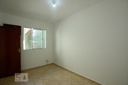 Quarto 1 de casa para alugar com 1 quarto, 40m² em Brás de Pina, Rio de Janeiro