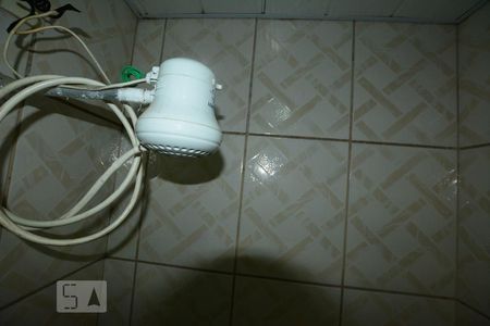 Banheiro Social de casa para alugar com 1 quarto, 40m² em Brás de Pina, Rio de Janeiro