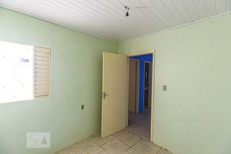 Quarto 1 de casa para alugar com 2 quartos, 80m² em Campo Novo, Porto Alegre