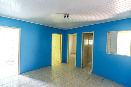 Sala de casa para alugar com 2 quartos, 80m² em Campo Novo, Porto Alegre