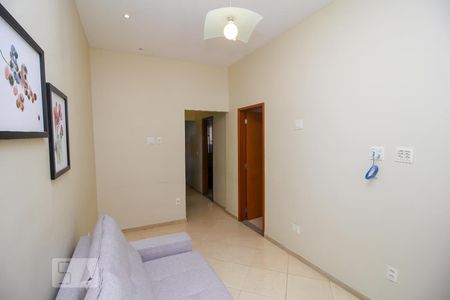 Sala de casa para alugar com 2 quartos, 70m² em Centro, Rio de Janeiro