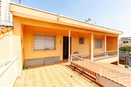 Varanda do Quarto 1 de casa para alugar com 2 quartos, 198m² em Jardim Ivone, São Paulo