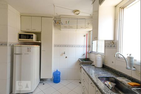 Cozinha de apartamento para alugar com 2 quartos, 75m² em Campos Elíseos, São Paulo