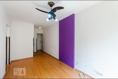 Sala de apartamento para alugar com 1 quarto, 70m² em José Menino, Santos