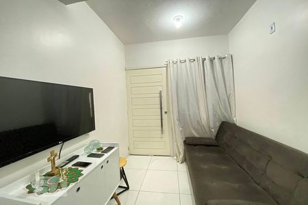 Sala de Estar de casa de condomínio à venda com 2 quartos, 55m² em Rondônia, Novo Hamburgo