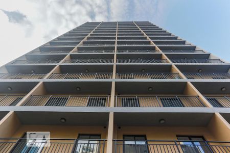 Studio para alugar com 27m², 1 quarto e sem vaga Studio para alugar com 27m², 1 quarto e sem vagaFachada