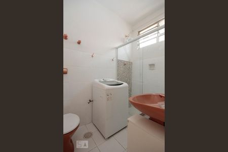 Banheiro de kitnet/studio para alugar com 1 quarto, 29m² em Centro, São Paulo