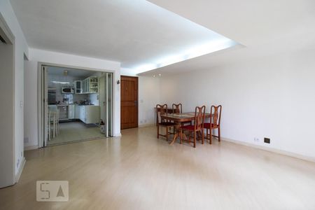 Sala de apartamento para alugar com 3 quartos, 136m² em Itaim Bibi, São Paulo