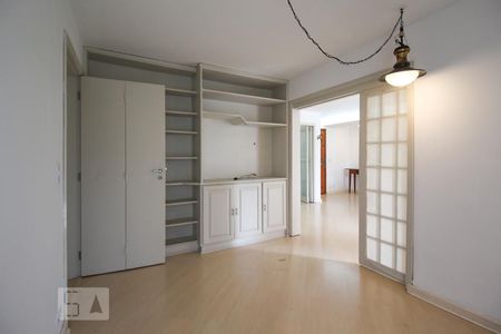 Sala de Estar/Quarto Reversível  de apartamento para alugar com 3 quartos, 136m² em Itaim Bibi, São Paulo