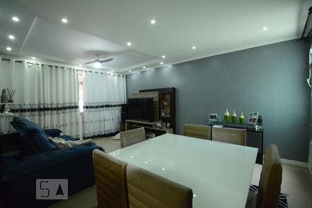 Sala de casa à venda com 4 quartos, 270m² em Braz de Pina, Rio de Janeiro