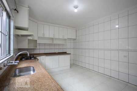 Casa à venda com 130m², 2 quartos e 2 vagas Casa à venda com 130m², 2 quartos e 2 vagasCozinha