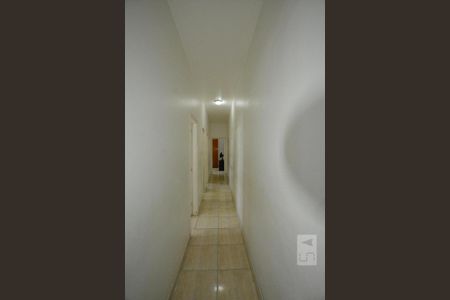 Corredor de apartamento para alugar com 3 quartos, 83m² em Irajá, Rio de Janeiro