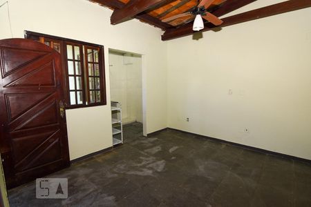 Sala de casa para alugar com 1 quarto, 60m² em Jardim Guaiuba, Guarujá