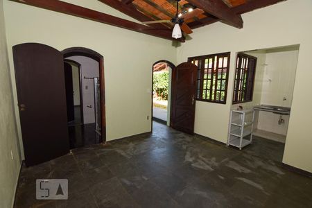 Sala de casa para alugar com 1 quarto, 60m² em Jardim Guaiuba, Guarujá