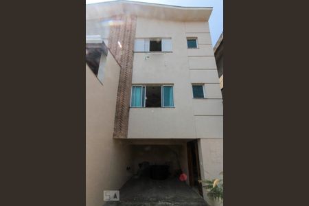 Casa para alugar com 224m², 5 quartos e 2 vagas Casa para alugar com 224m², 5 quartos e 2 vagasFachada