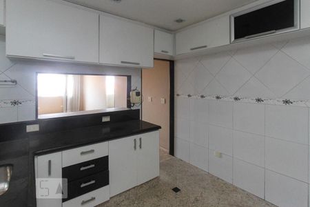 Casa para alugar com 224m², 5 quartos e 2 vagas Casa para alugar com 224m², 5 quartos e 2 vagasCozinha